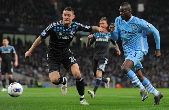 两队对决的 两队对决的